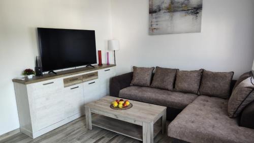 Radanovici Apartment | Amelia