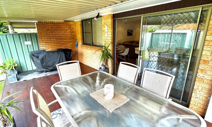Lake Cathie Villa | Amelia Shores - close to bowling club and lake