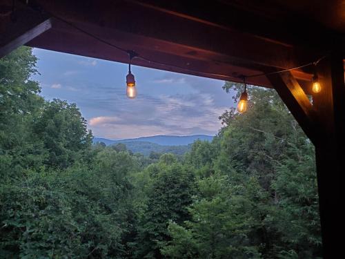 Boone House | Amen Corner