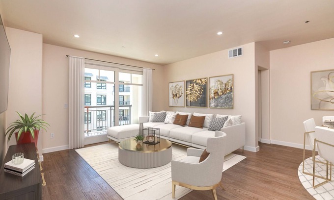 Downtown Condo | Americana @ Brand Condo