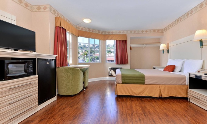 San Clemente Hotel | Americas Best Value Inn San Clemente Beach