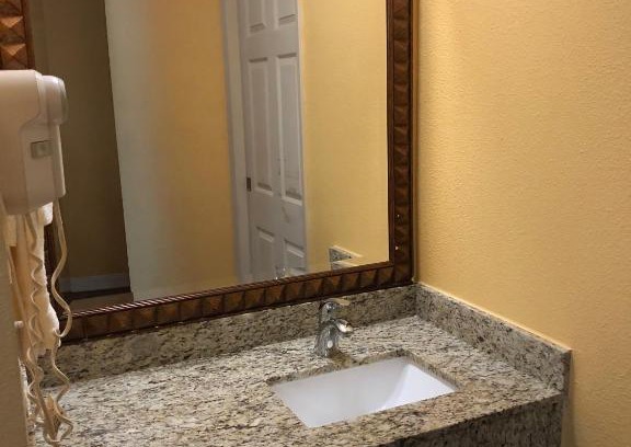 Addison Hotel | Americas Best Value Inn Addison