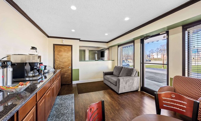 Columbia Hotel | Americas Best Value Inn Ft. Jackson