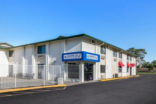 Highlands Hotel | Americas Best Value Inn - Lincoln Airport