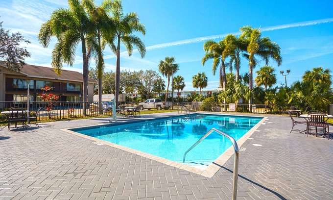 June Park Hotel | Americas Best Value Inn & Suites Melbourne