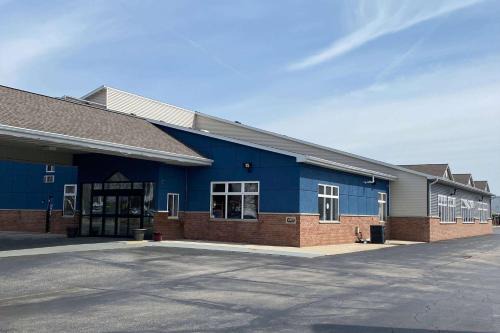 Ashwaubenon Hotel | AmericInn by Wyndham Green Bay Near Stadium
