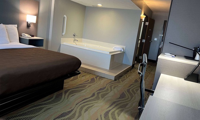Republic Hotel | AmericInn by Wyndham Republic