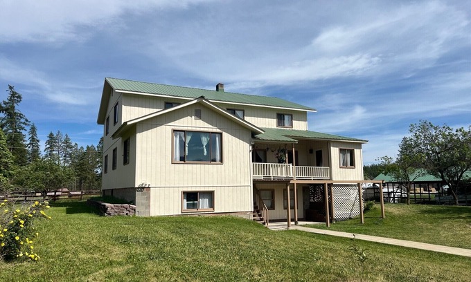 Rexford House | Amish Built Home in West Kootenai, MT - Near Lake Koocanusa, Rexford & Eureka