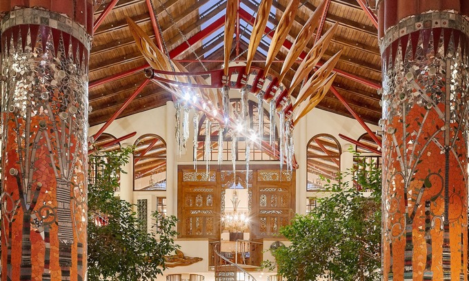 Kloof House | Ammazulu African Palace