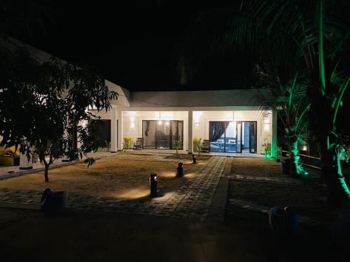 Pottuvil Division 2 Hotel | Amor Luse