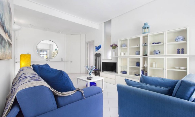 Sorrento Apartment | AMORE RENTALS - Doria Home with Private Terrace and Air Conditioning
