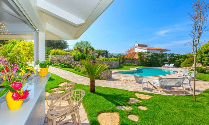 Sant'Agata sui Due Golfi Villa | AMORE RENTALS - Resort Ravenna