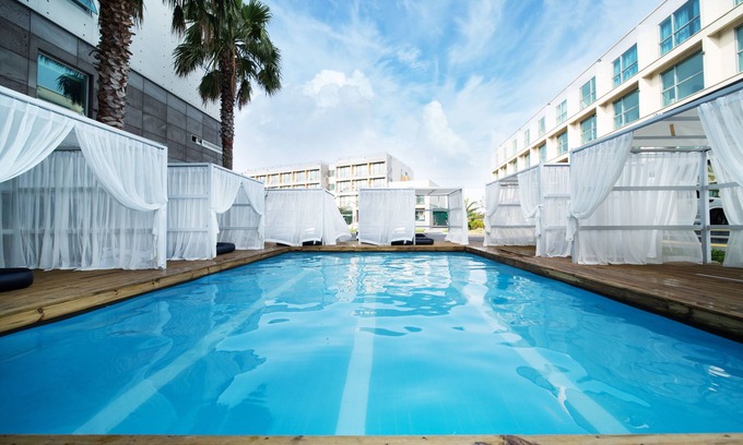 Downtown Hotel | Amoureux