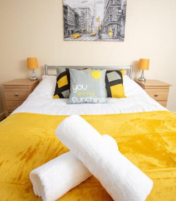 Warrington Apartment | Ample Comforts, Centrally Located, Town Centre