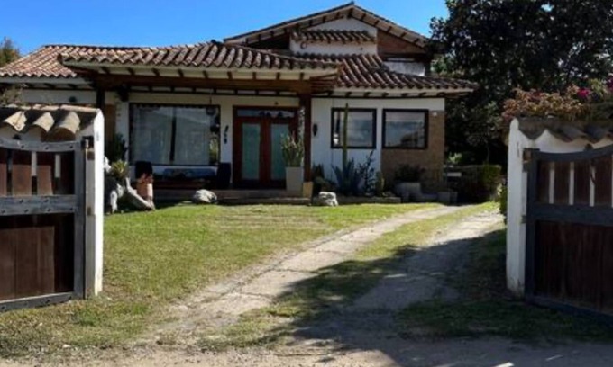 Villa de Leyva Cottage | Amplia Habitación Cuádruple en Entorno Campestre