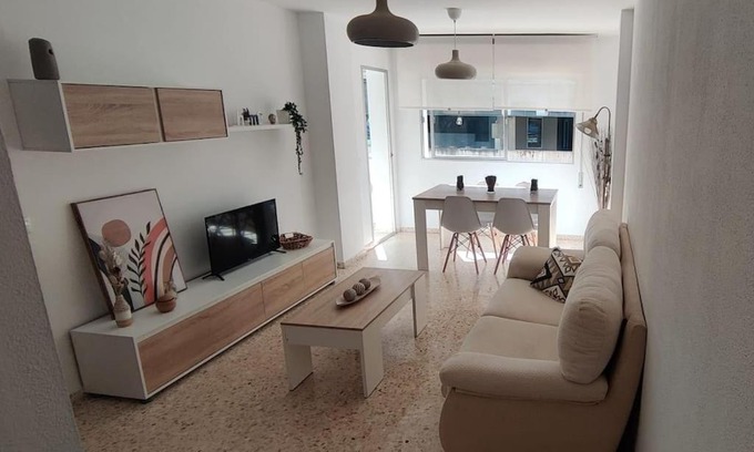 Cadiz Apartment | Amplio apartamento junto a la Playa Victoria