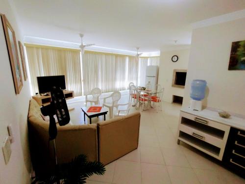 Itapema Apartment | Amplo e confortável apartamento 190 metros da praia!