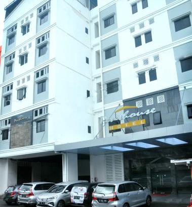 Old Jakarta Hotel | AMS PENTHOUSE