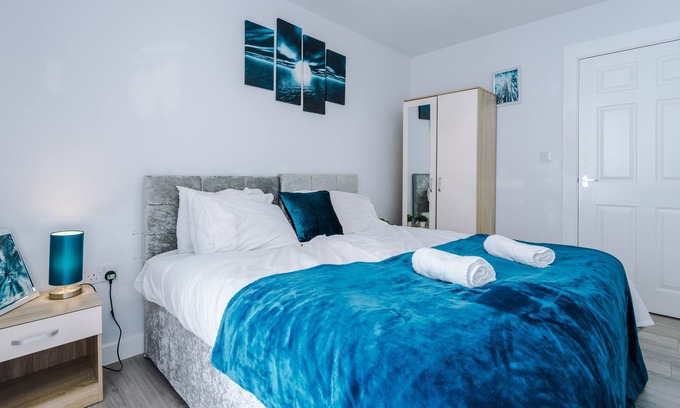 Kirkdale Apartment | An Amazing Apt in Liverpool With Free Parking