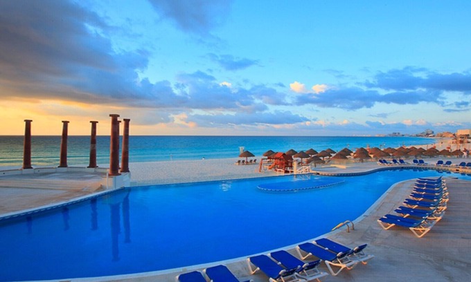 Punta Cancun Apartment | An amazing suite for 4 people (including minors)