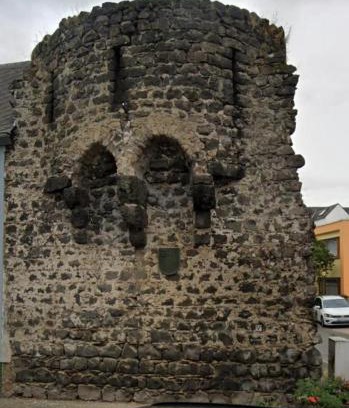 Mayen House | An der Stadtmauer