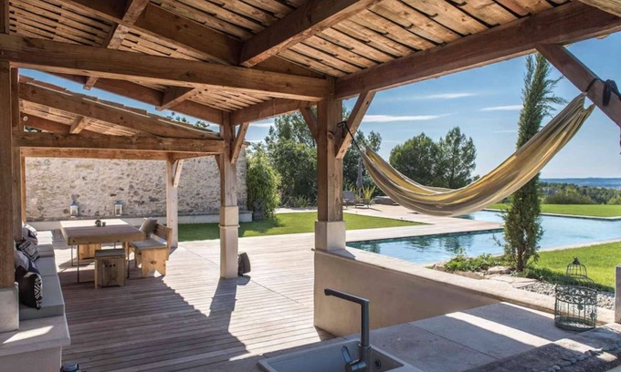 Meyreuil House | An exceptional property near Aix commanding a view of the iconic Saint Victoire Mountain –.