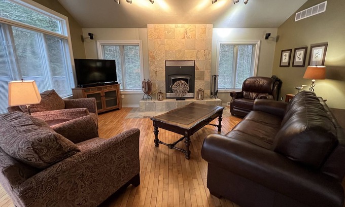 Sturgeon Bay House | An Oasis in the Woods