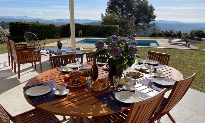Peymeinade Villa | An oasis of peace and quite with sea view on Cannes bay