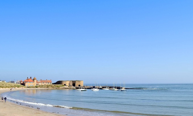 Beadnell Cottage | An open plan first floor apartment in the seaside resort of Beadnell.