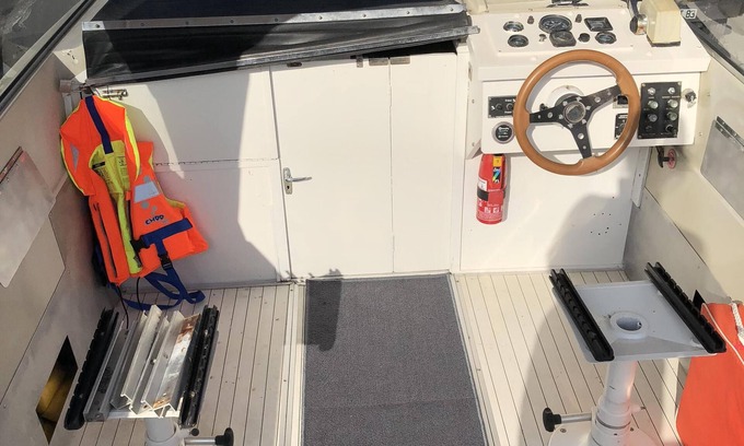 Hyeres Boat Rental | An overnight trip to the Golden Isles on a budget