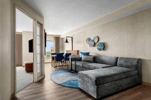 Anaheim Resort Hotel | Anaheim Marriott Suites