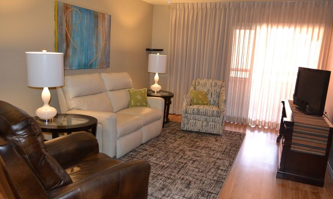 Paradise Valley Village Condo | Anasazi Village - Beautiful Setting-Dining, Shopping, Peaceful
