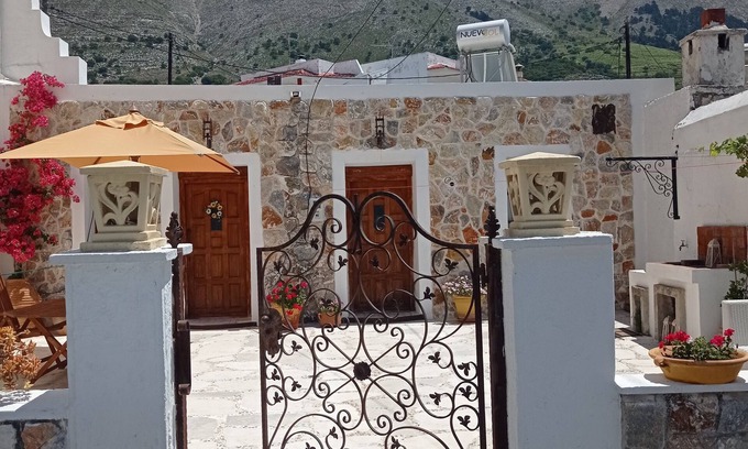 Embonas House | Anastasia's Home in the centre of Embonas