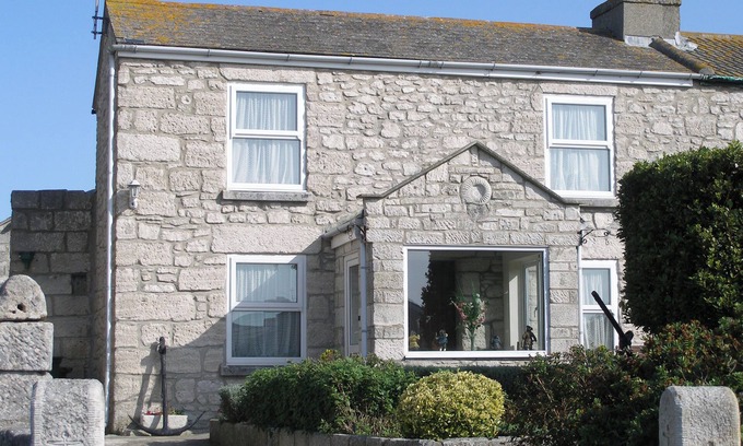 Southwell Cottage | ANCHOR COTTAGE, pet friendly, with a garden in Weston, Portland