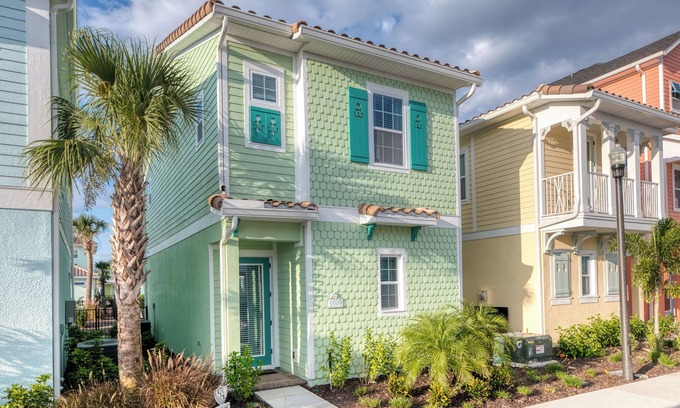 West Kissimmee Cottage | Anchor Cottage with Private Pool near Disney and Margaritaville Resort & Island.