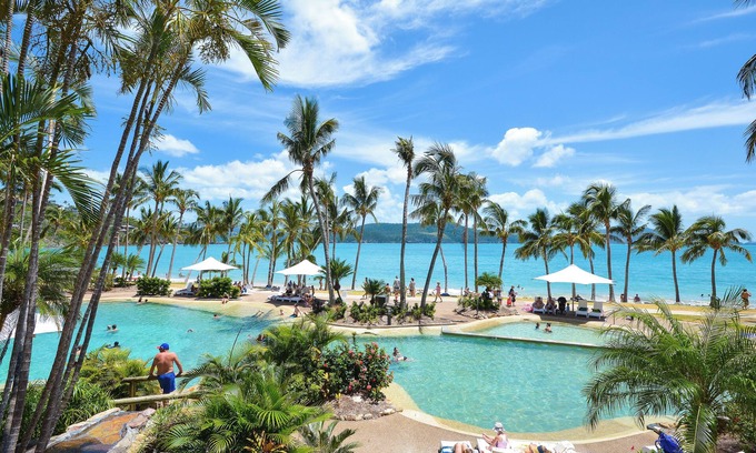 Hamilton Island Apartment | Anchorage 10 on Hamilton Island luxury apartment