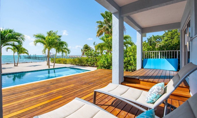 Summerland Key House | Anchors Aweigh: Stunning Oceanfront Views, Dockage, Private Pool, Tiki Hut, Spacious & Dog-Friendly!
