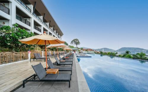 Patong Hotel | Andamantra Resort and Villa Phuket