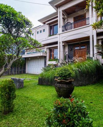 Bandung Villa | Andaru Sukahaji - Perfect for Family and Friends