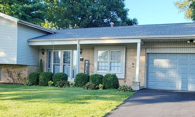 Open Gates House | Andrea Abode: Pet Friendly, Pool Table, Foosball & 4 Miles to Rupp Arena
