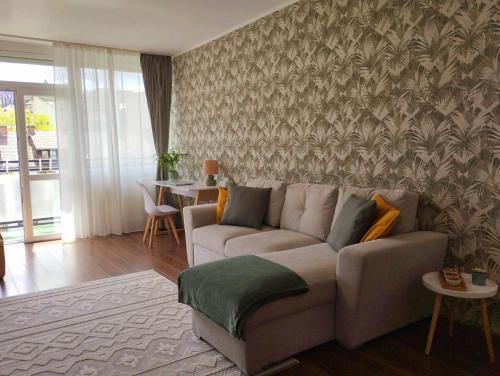 Vizivaros Apartment | Andrew's Castle View Apartment