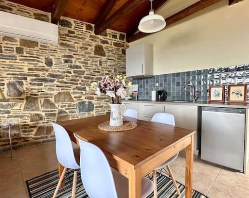 Okhthonia House | Anemi, A Boutique Studio