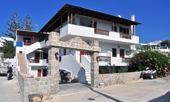 Adamas Apartment | Anerousses