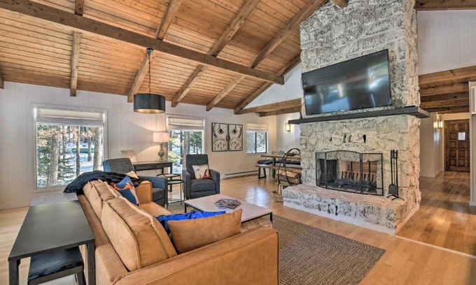 Angel Fire House | Angel Fire Cabin Less Than 3 Miles to Skiing, Golf and Lake
