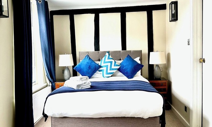 Guildford House | Angel Hotel