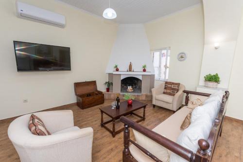 Drapanos House | Angels’ Home- Modern & Comfy, Fully equipped 3BD