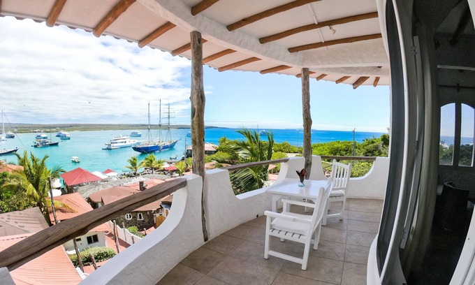Bahia de la Academia Hotel | Angermeyer Waterfront Inn