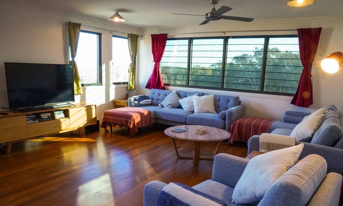 Angourie Apartment | Angourie Beach Unit - quiet cul-de-sac