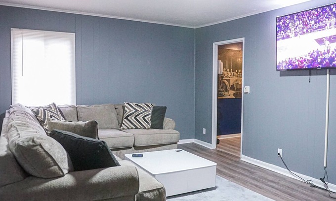 Akron House | Anita’s House