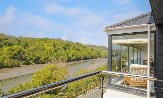 Looe Cottage | ANJOMA, pet friendly, country holiday cottage, with a garden in Looe